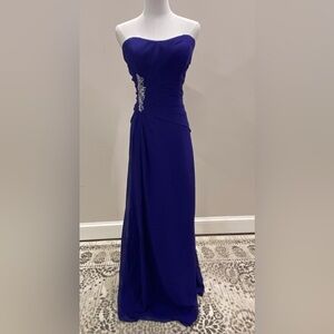 NWT Jordan asymmetrical Dress. size 14🪻